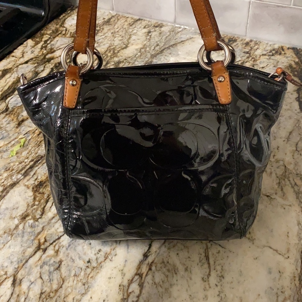 Coach W Signature Embossed Leah Patent Leather Bag - Picture 7 of 11